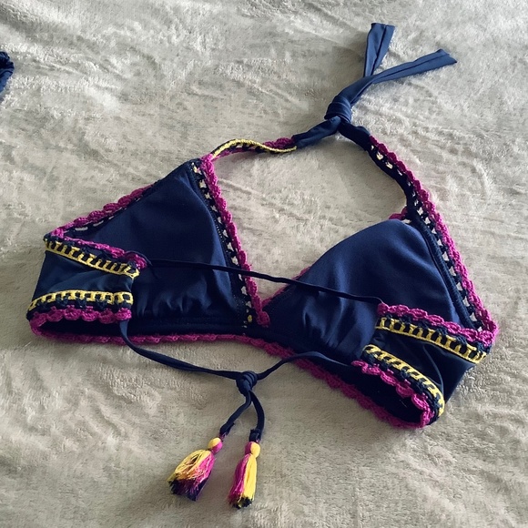 BECCA New (without Tags) Bikini Top & Pants / Size M / D - Picture 3 of 15